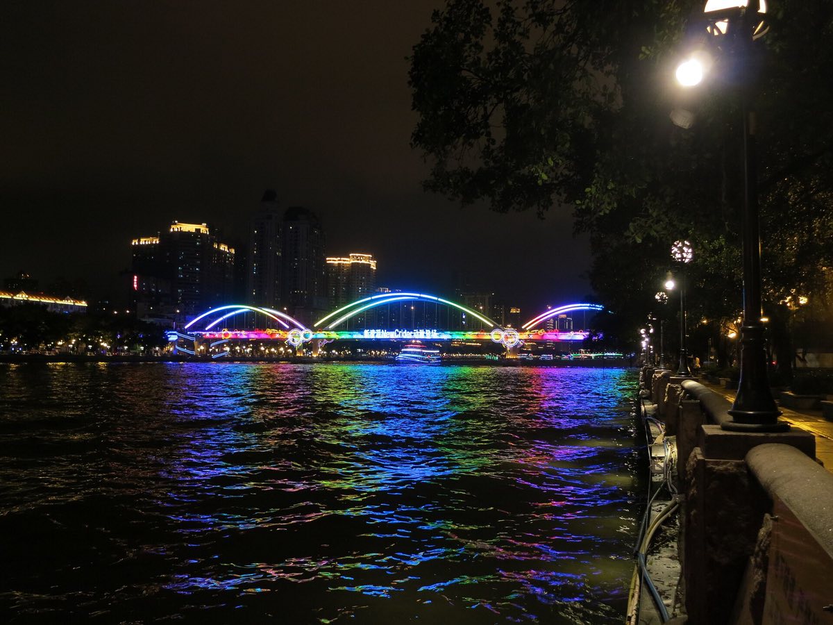 A bridge over the Pearl River in Guangzhou at night